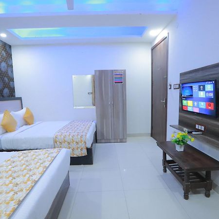 Hotel Triton Grand At Delhi Airport Nové Dillí Exteriér fotografie
