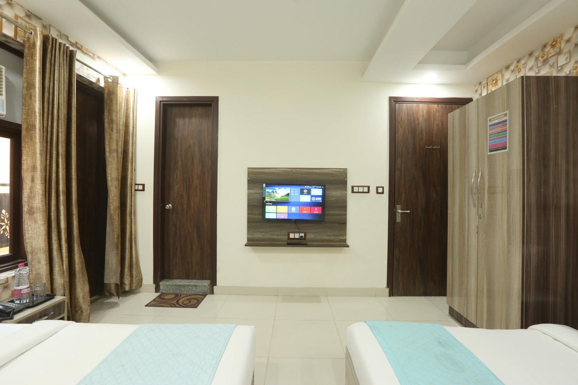 Hotel Triton Grand At Delhi Airport Nové Dillí Exteriér fotografie